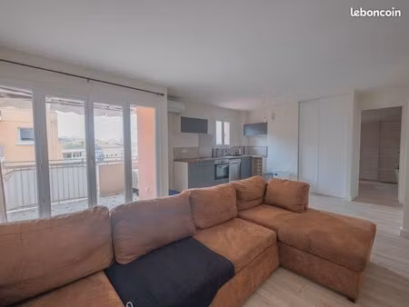 t2 - appartement rénover à louer en plein centre-ville