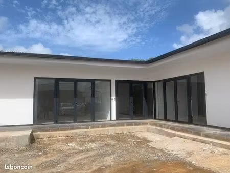 bureaux 115 m² cayenne