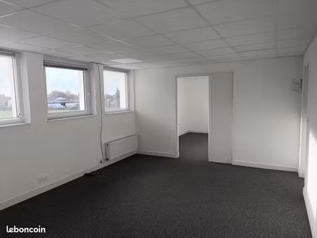 location bureau 36m² angers - centre d'affaire