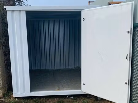 box de stockage à louer entre laruns et pau