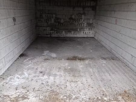 garage/box 12 m² bavans