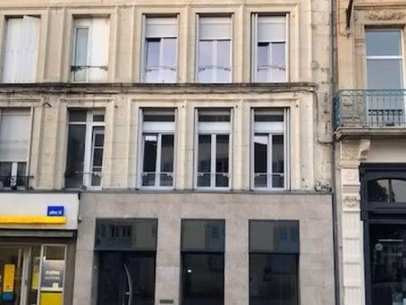 local commercial 203 m²