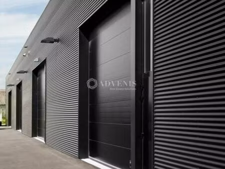 local logistique 86 m²