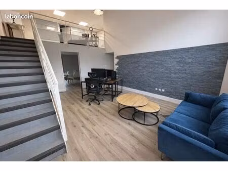 local commercial 101 m²