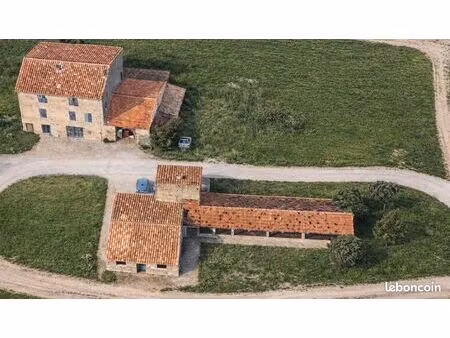 ? maison 7 pièces - 180 m² aubagne beaudinard