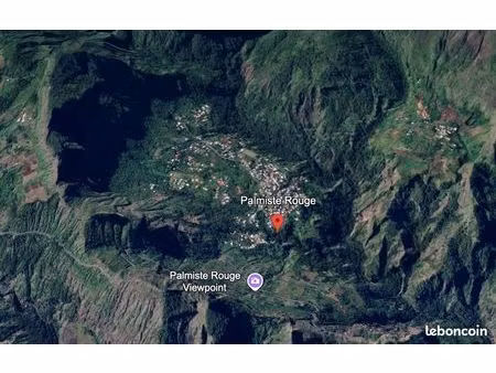 terrain + maison et annexe à seulement 15 minutes de cilaos  avec une vue imprenable sur l