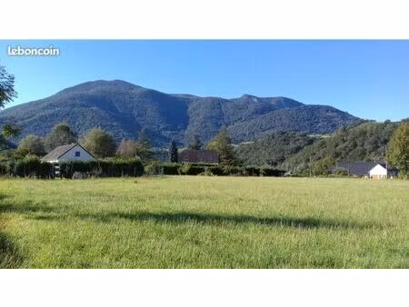 terrain 1050m à montaut