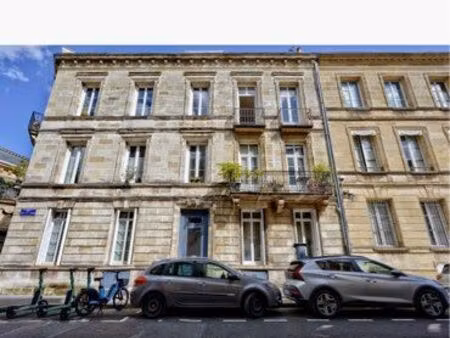 vend apt ancien avec balcon 42m2 / emplacement idéal