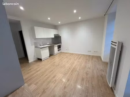 2 pièces 32m2 refait à neuf