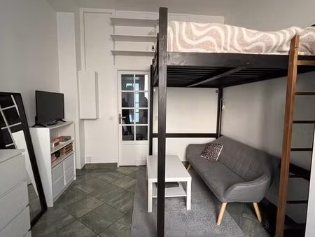 joli studio avec cours à 2mn du métro hoche pantin