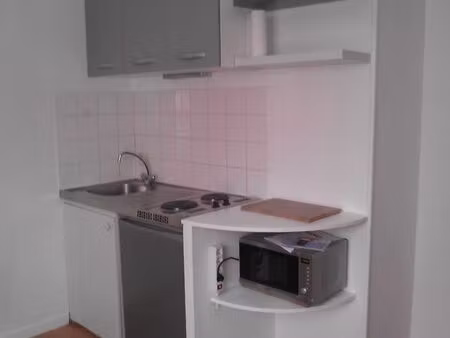 studio proche tram et gare sncf