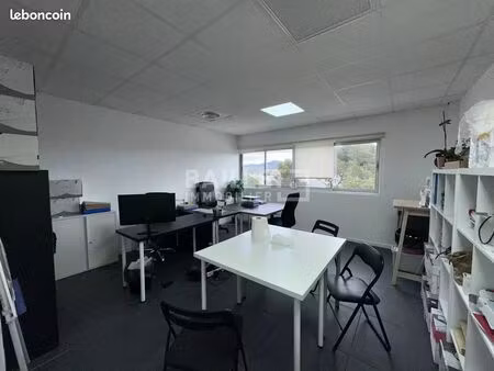 bureaux 123 m² fréjus