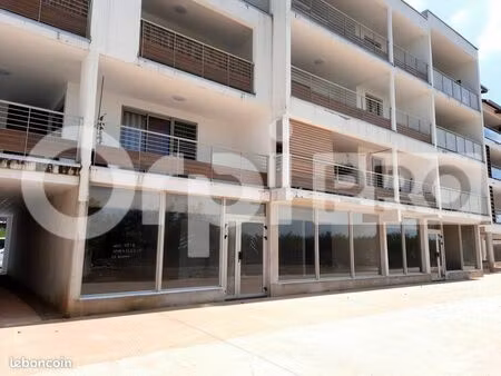 local commercial 88 m²