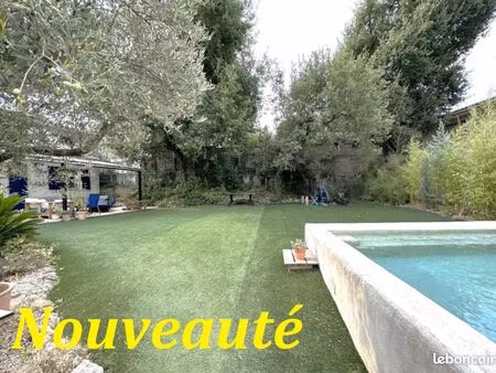 château 5 pièces 125 m²