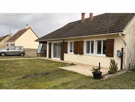 chamarande – maison de plain-pied avec sous-sol total sur 691 m² de terrain