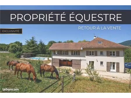 propriété 9 pièces 338 m²