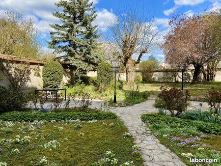 appartement 7 pièces 154 m²