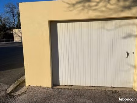 garage à l’année la faviere