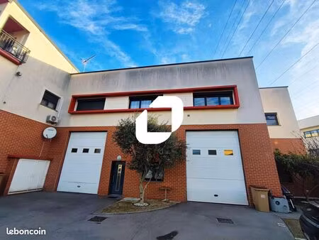 local d'activité 231 m²