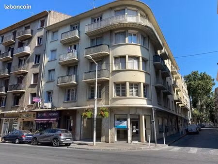 local commercial 215 m² toulon