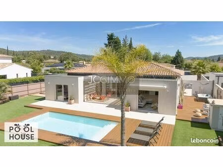 villa 4 pièces 205 m²