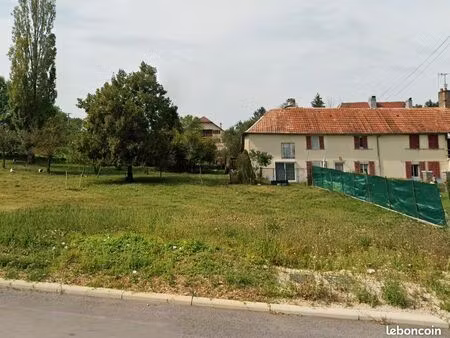 terrain 881 m² lavans vuillafans