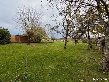 terrain 790 m² blaye