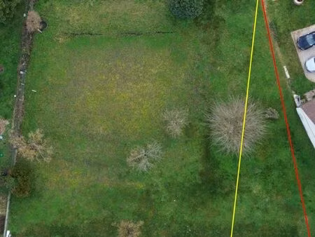 terrain constructible 900m2 ou 1050m2