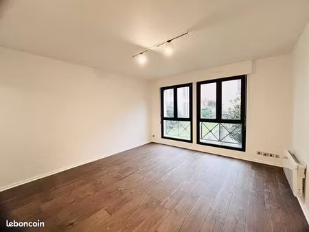 studio 1 pièce 26 m²