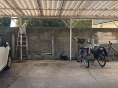 place de parking semi courverte - cauderan primrose