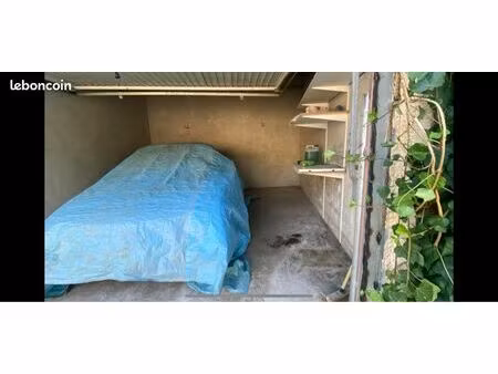 garage 18m2 sécurisé