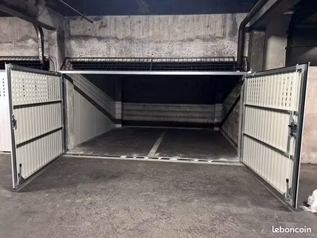 vente d’une place au sein d’un box double