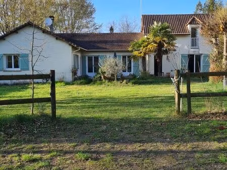 maison lys centre-ville + dépendance + écurie