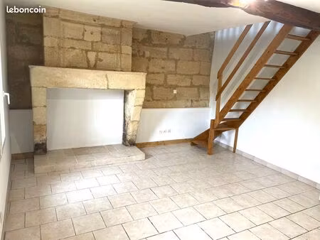 petite maison de village proche d'abzac