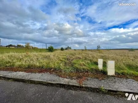 terrain 568 m² melicocq