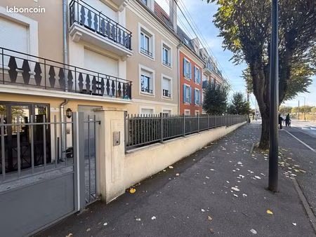 location 3 pièces de 60 m²