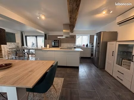 maison rénovée avec dépendance - corbelles