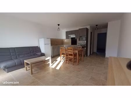 t2 meublé 49m² 1 place parking