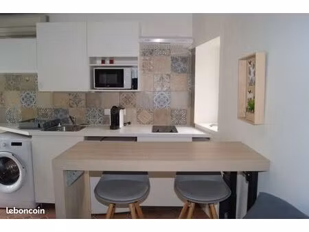 ​? rare beau studio meublé avec grand jardin et terrasse plein centre du luc