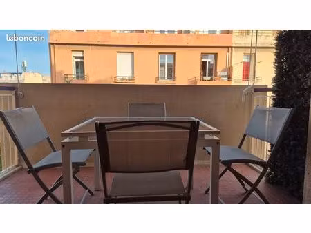 t1 meublé 23 m2 avec terrasse 7m2 et loggia