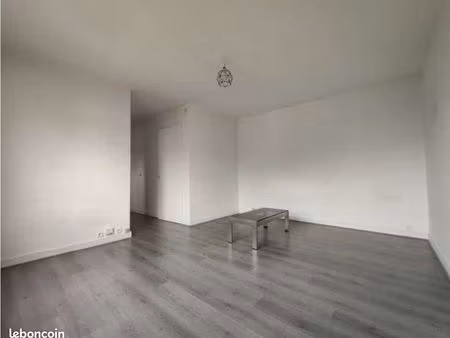 bel appartement lumineux  1 pièce 30 m2