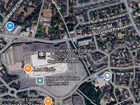 terrain proche commerces murs-erigné