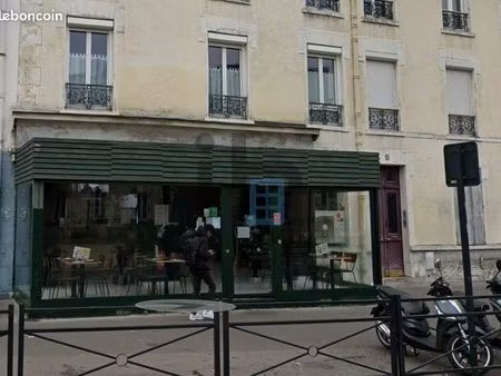 boutique 87 m² st denis