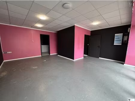 local commercial 47 m² cazeres