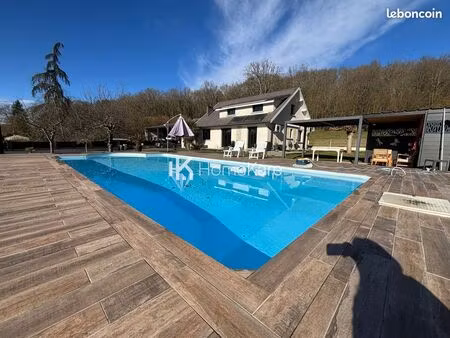 maison 9 pièces 280 m²