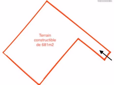 terrain constructible 681 m2 dans une impasse