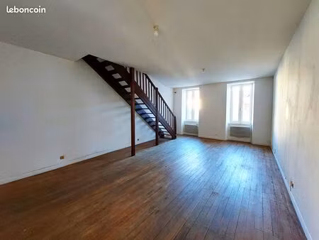 t3 bis duplex lannemezan centre - sécurisé & lumineux