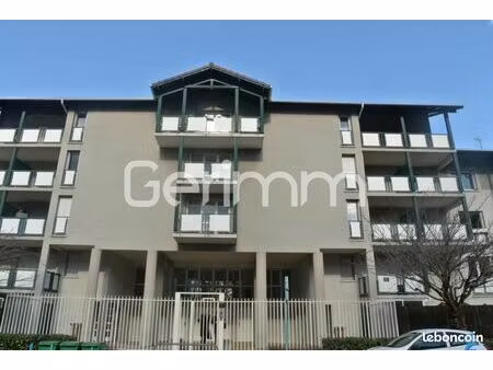 studio 1 pièce 32 m²