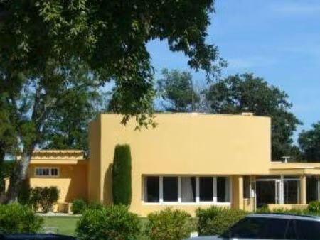 2 garages côte à cote dans résidence de standing sur le golf de beauvallon