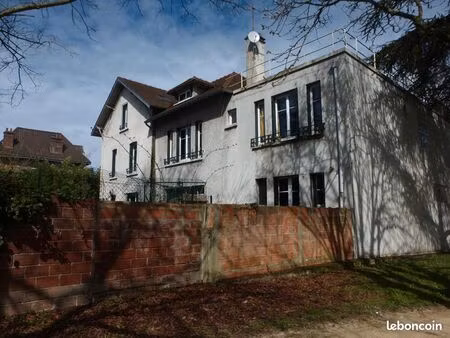 immeuble 14 pièces 399 m²